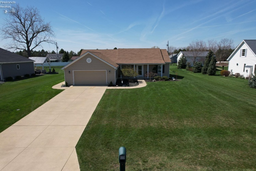 1780 Anna Drive, Marblehead, 43440, 3 Bedrooms Bedrooms, ,2 BathroomsBathrooms,Residential,For Sale,Anna,20261086