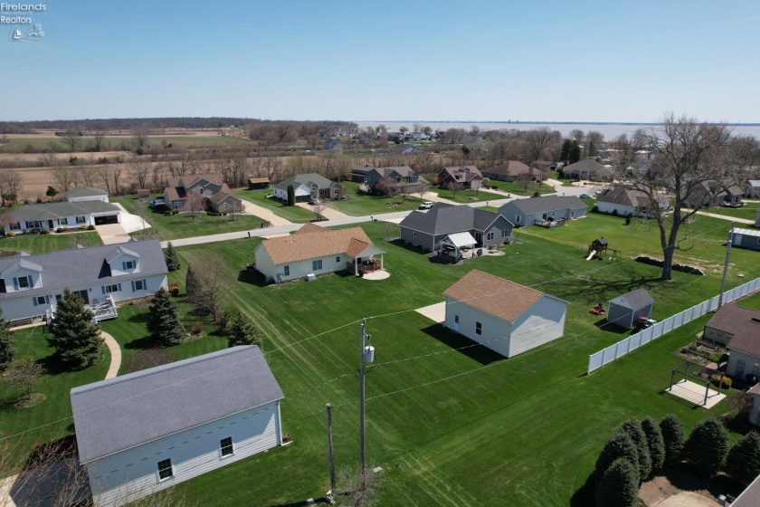 1780 Anna Drive, Marblehead, 43440, 3 Bedrooms Bedrooms, ,2 BathroomsBathrooms,Residential,For Sale,Anna,20261086