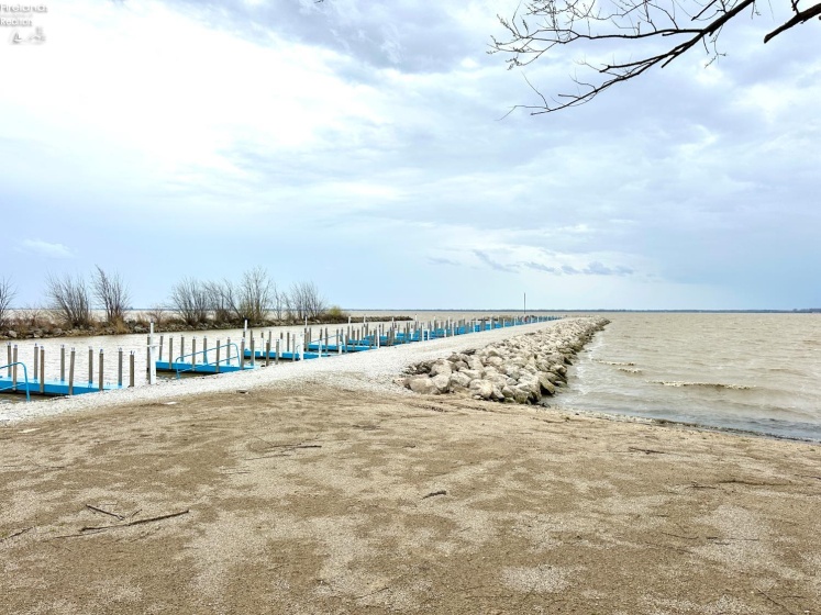 1780 Anna Drive, Marblehead, 43440, 3 Bedrooms Bedrooms, ,2 BathroomsBathrooms,Residential,For Sale,Anna,20261086