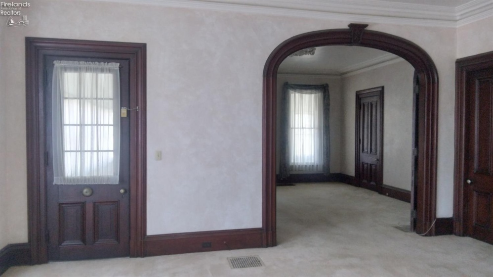 2906 Perkins Avenue, Sandusky, 44870, 6 Bedrooms Bedrooms, ,2 BathroomsBathrooms,Residential,For Sale,Perkins,20254703