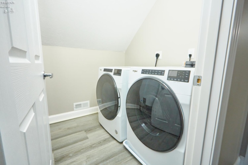 37 Silvern Street, Huron, 44839, 4 Bedrooms Bedrooms, ,4 BathroomsBathrooms,Residential,For Sale,Silvern,20261208