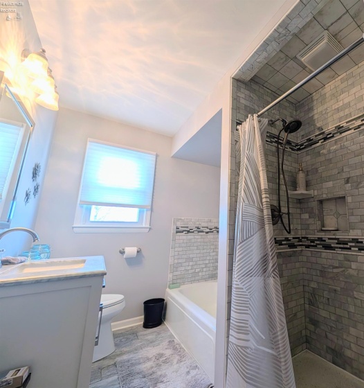 5917 HEYWOOD Road, Sandusky, 44870, 4 Bedrooms Bedrooms, ,2 BathroomsBathrooms,Residential,For Sale,HEYWOOD,20261189