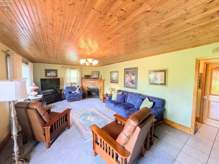 5917 HEYWOOD Road, Sandusky, 44870, 4 Bedrooms Bedrooms, ,2 BathroomsBathrooms,Residential,For Sale,HEYWOOD,20261189