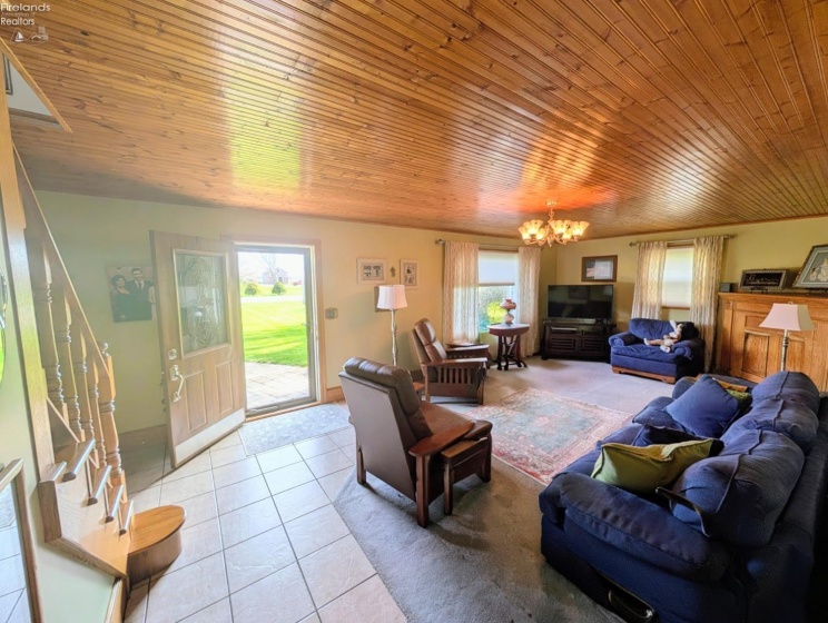 5917 HEYWOOD Road, Sandusky, 44870, 4 Bedrooms Bedrooms, ,2 BathroomsBathrooms,Residential,For Sale,HEYWOOD,20261189