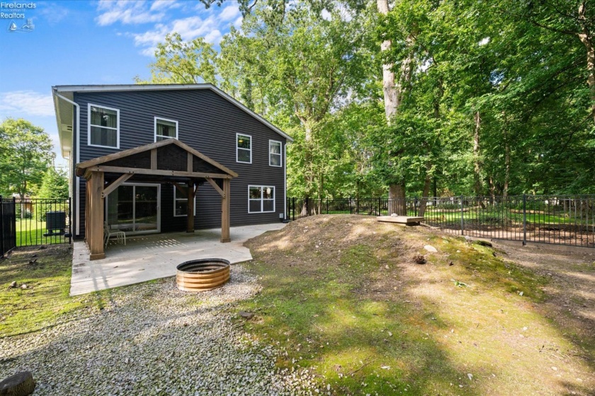 3175 Memorial Shoreway Drive, Marblehead, 43440, 3 Bedrooms Bedrooms, ,2 BathroomsBathrooms,Residential,For Sale,Memorial Shoreway,20261237