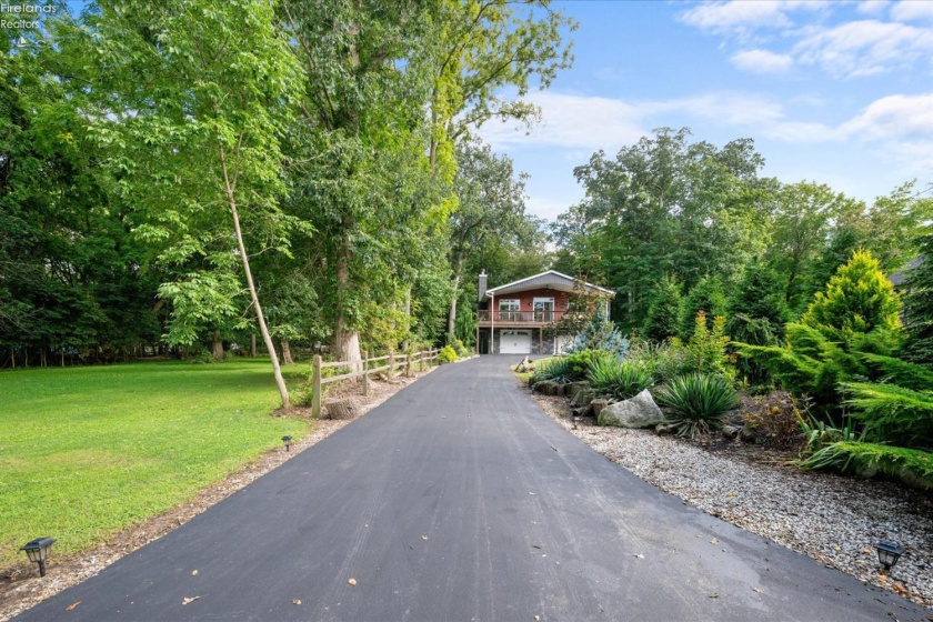 3175 Memorial Shoreway Drive, Marblehead, 43440, 3 Bedrooms Bedrooms, ,2 BathroomsBathrooms,Residential,For Sale,Memorial Shoreway,20261237