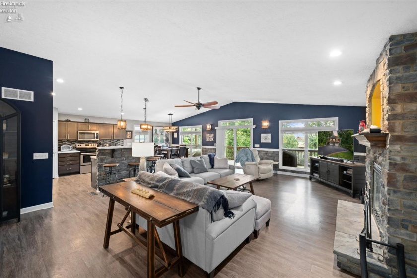 3175 Memorial Shoreway Drive, Marblehead, 43440, 3 Bedrooms Bedrooms, ,2 BathroomsBathrooms,Residential,For Sale,Memorial Shoreway,20261237