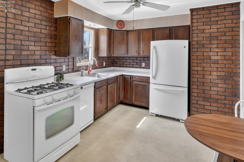 45089 E Hamilton St, Oberlin, 44074, 3 Bedrooms Bedrooms, ,2 BathroomsBathrooms,Residential,For Sale,E Hamilton St,20261236