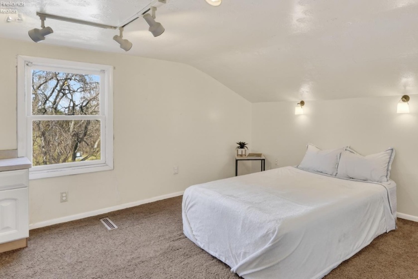 45089 E Hamilton St, Oberlin, 44074, 3 Bedrooms Bedrooms, ,2 BathroomsBathrooms,Residential,For Sale,E Hamilton St,20261236