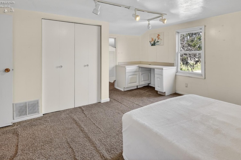 45089 E Hamilton St, Oberlin, 44074, 3 Bedrooms Bedrooms, ,2 BathroomsBathrooms,Residential,For Sale,E Hamilton St,20261236