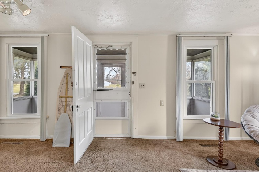 45089 E Hamilton St, Oberlin, 44074, 3 Bedrooms Bedrooms, ,2 BathroomsBathrooms,Residential,For Sale,E Hamilton St,20261236