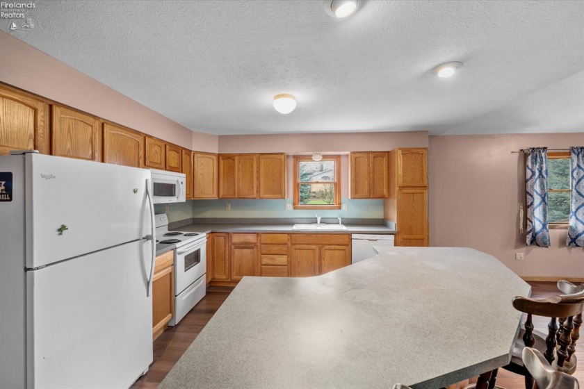 715 Cherry Avenue, Lakeside, 43440, 3 Bedrooms Bedrooms, ,3 BathroomsBathrooms,Residential,For Sale,Cherry,20261122