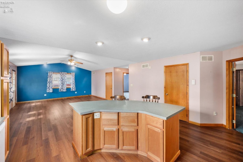 715 Cherry Avenue, Lakeside, 43440, 3 Bedrooms Bedrooms, ,3 BathroomsBathrooms,Residential,For Sale,Cherry,20261122