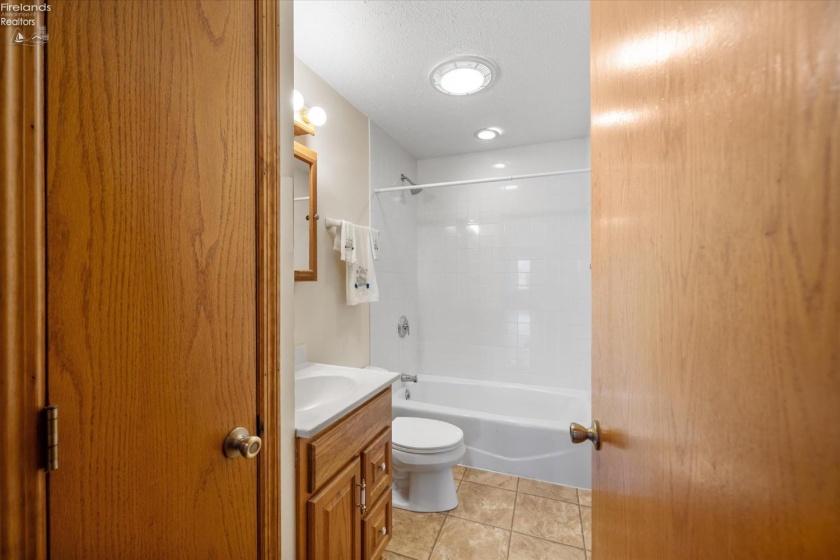 715 Cherry Avenue, Lakeside, 43440, 3 Bedrooms Bedrooms, ,3 BathroomsBathrooms,Residential,For Sale,Cherry,20261122