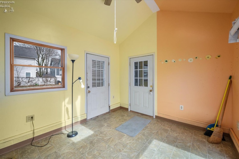 715 Cherry Avenue, Lakeside, 43440, 3 Bedrooms Bedrooms, ,3 BathroomsBathrooms,Residential,For Sale,Cherry,20261122