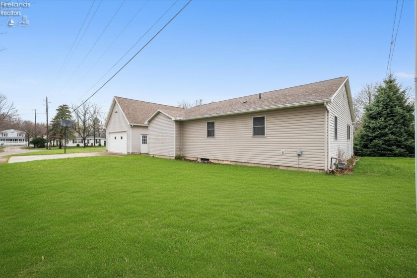 715 Cherry Avenue, Lakeside, 43440, 3 Bedrooms Bedrooms, ,3 BathroomsBathrooms,Residential,For Sale,Cherry,20261122