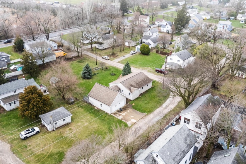 715 Cherry Avenue, Lakeside, 43440, 3 Bedrooms Bedrooms, ,3 BathroomsBathrooms,Residential,For Sale,Cherry,20261122