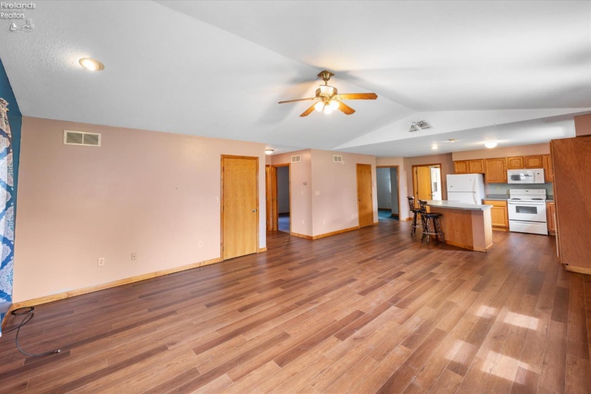 715 Cherry Avenue, Lakeside, 43440, 3 Bedrooms Bedrooms, ,3 BathroomsBathrooms,Residential,For Sale,Cherry,20261122