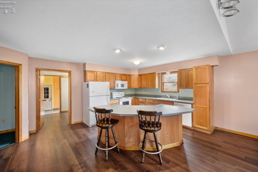 715 Cherry Avenue, Lakeside, 43440, 3 Bedrooms Bedrooms, ,3 BathroomsBathrooms,Residential,For Sale,Cherry,20261122