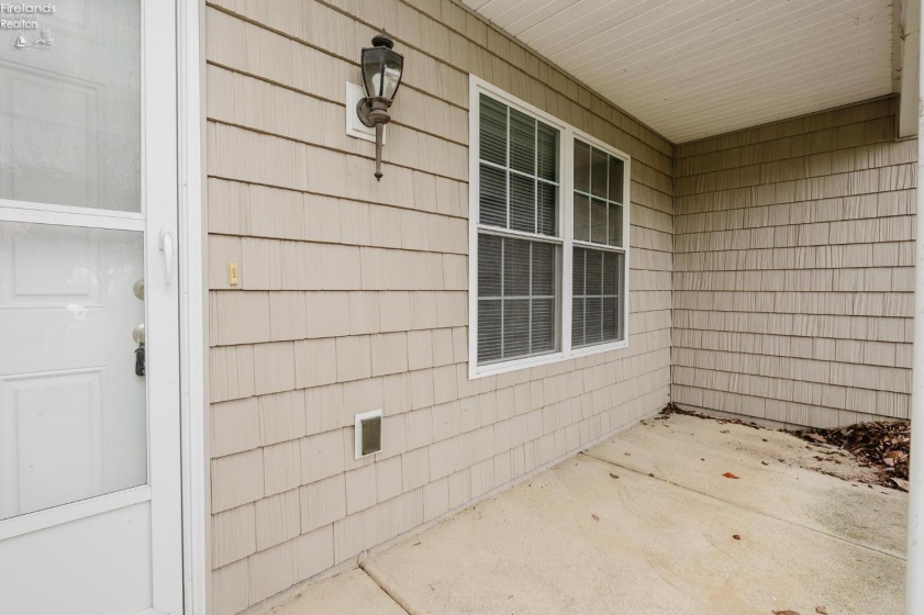 4716 Lake Court, Sandusky, 44870, 2 Bedrooms Bedrooms, ,2 BathroomsBathrooms,Residential,For Sale,Lake Court,20261198