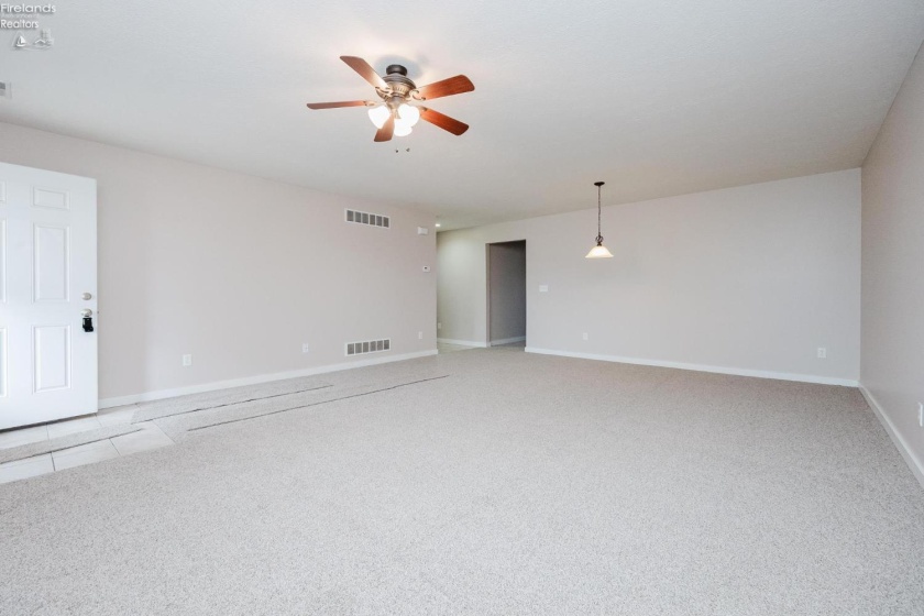 4716 Lake Court, Sandusky, 44870, 2 Bedrooms Bedrooms, ,2 BathroomsBathrooms,Residential,For Sale,Lake Court,20261198