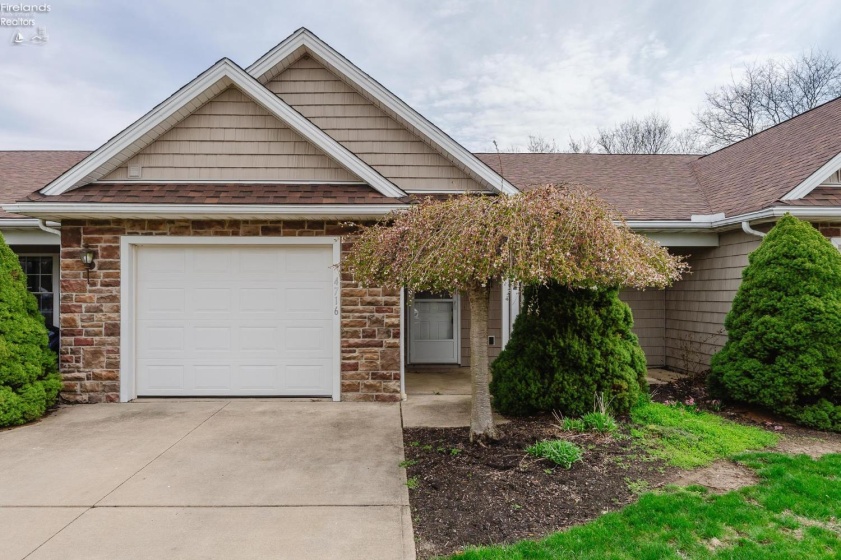 4716 Lake Court, Sandusky, 44870, 2 Bedrooms Bedrooms, ,2 BathroomsBathrooms,Residential,For Sale,Lake Court,20261198