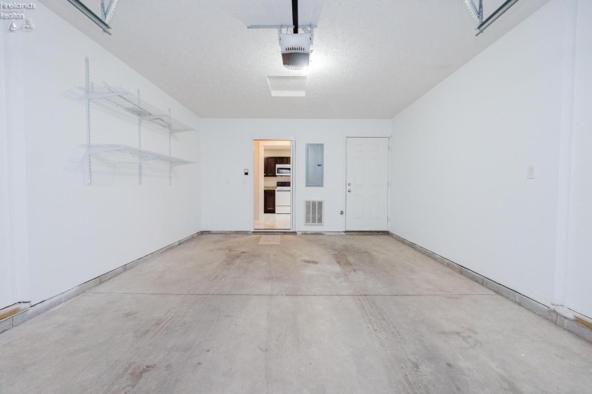 4716 Lake Court, Sandusky, 44870, 2 Bedrooms Bedrooms, ,2 BathroomsBathrooms,Residential,For Sale,Lake Court,20261198