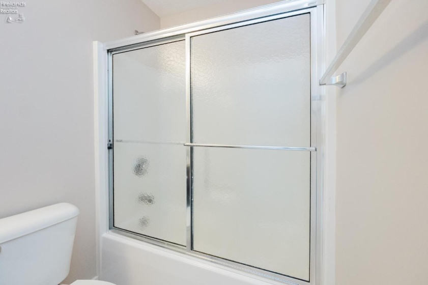 4716 Lake Court, Sandusky, 44870, 2 Bedrooms Bedrooms, ,2 BathroomsBathrooms,Residential,For Sale,Lake Court,20261198