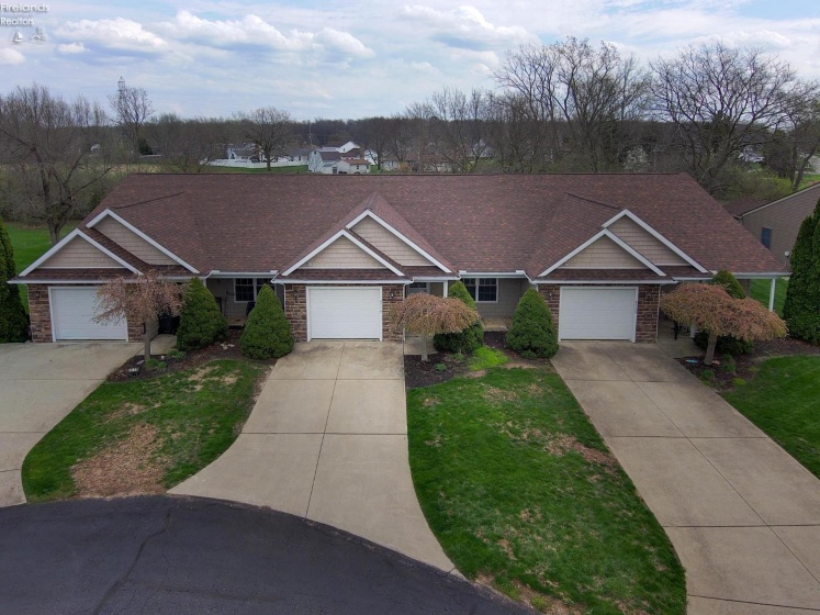 4716 Lake Court, Sandusky, 44870, 2 Bedrooms Bedrooms, ,2 BathroomsBathrooms,Residential,For Sale,Lake Court,20261198