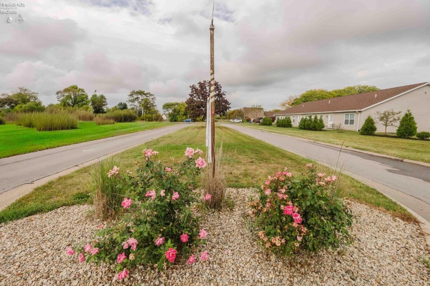 4716 Lake Court, Sandusky, 44870, 2 Bedrooms Bedrooms, ,2 BathroomsBathrooms,Residential,For Sale,Lake Court,20261198