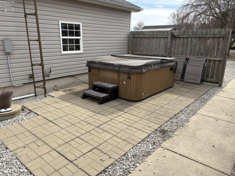 7959 Main Street, Bellevue, 44811, 3 Bedrooms Bedrooms, ,1 BathroomBathrooms,Residential,For Sale,Main,20261239