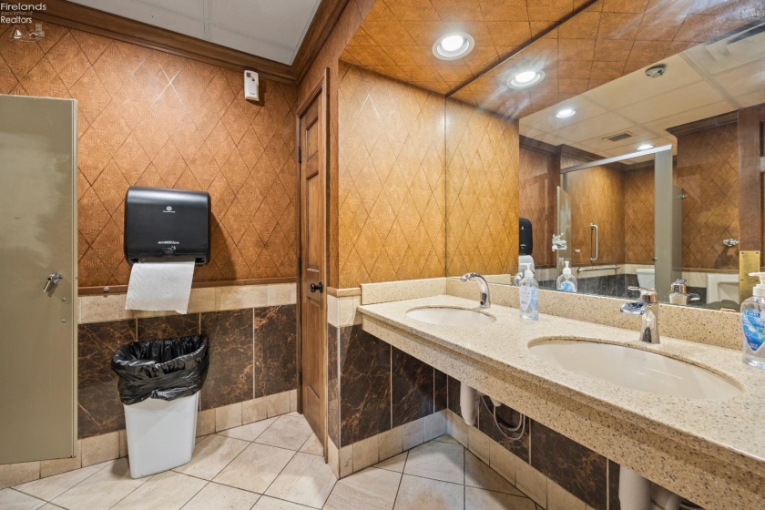 4415 Liberty Avenue, Vermilion, 44089, ,Commercial,For Sale,Liberty,20261243