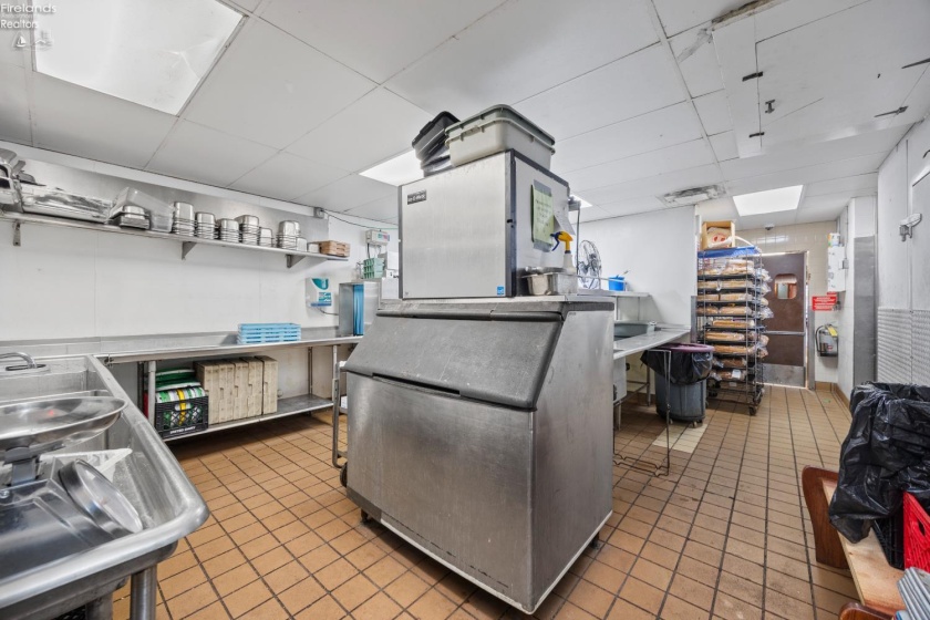 4415 Liberty Avenue, Vermilion, 44089, ,Commercial,For Sale,Liberty,20261243