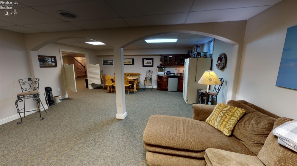 1876 Lakewood Avenue, Port Clinton, 43452, 4 Bedrooms Bedrooms, ,5 BathroomsBathrooms,Residential,For Sale,Lakewood,20261238