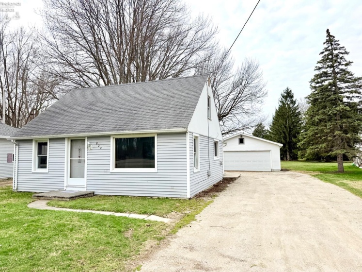 824 Everett Road, Fremont, 43420, 2 Bedrooms Bedrooms, ,1 BathroomBathrooms,Residential,For Sale,Everett,20261045