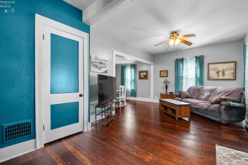 426 Locust Street, Oak Harbor, 43449, 3 Bedrooms Bedrooms, ,1 BathroomBathrooms,Residential,For Sale,Locust,20261129