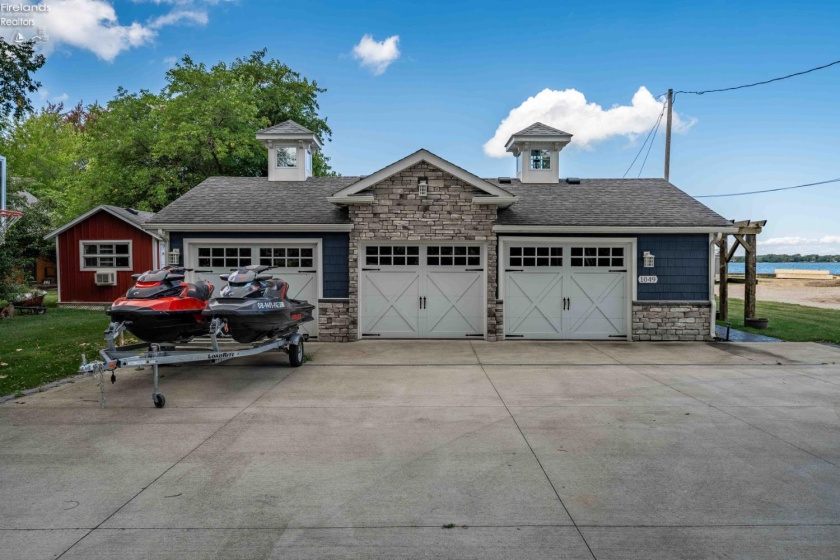 1049 SR 357, Put-In-Bay, 43456, 4 Bedrooms Bedrooms, ,3 BathroomsBathrooms,Residential,For Sale,SR 357,20261250