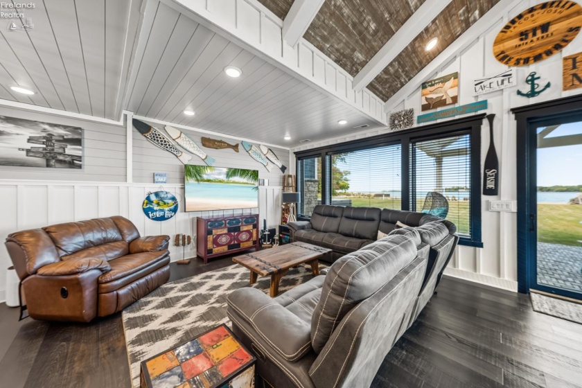 1049 SR 357, Put-In-Bay, 43456, 4 Bedrooms Bedrooms, ,3 BathroomsBathrooms,Residential,For Sale,SR 357,20261250