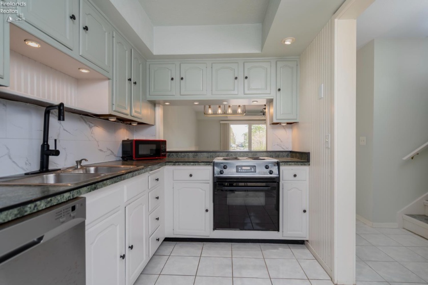 1110 By The Shores Drive, Huron, 44839, 2 Bedrooms Bedrooms, ,2 BathroomsBathrooms,Residential,For Sale,By The Shores,20261219