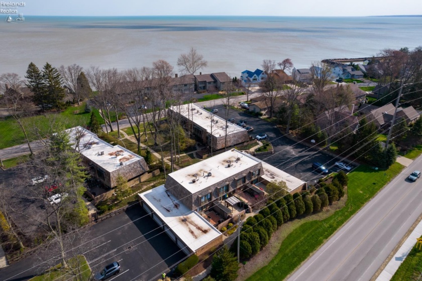 1110 By The Shores Drive, Huron, 44839, 2 Bedrooms Bedrooms, ,2 BathroomsBathrooms,Residential,For Sale,By The Shores,20261219