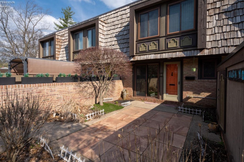 1110 By The Shores Drive, Huron, 44839, 2 Bedrooms Bedrooms, ,2 BathroomsBathrooms,Residential,For Sale,By The Shores,20261219