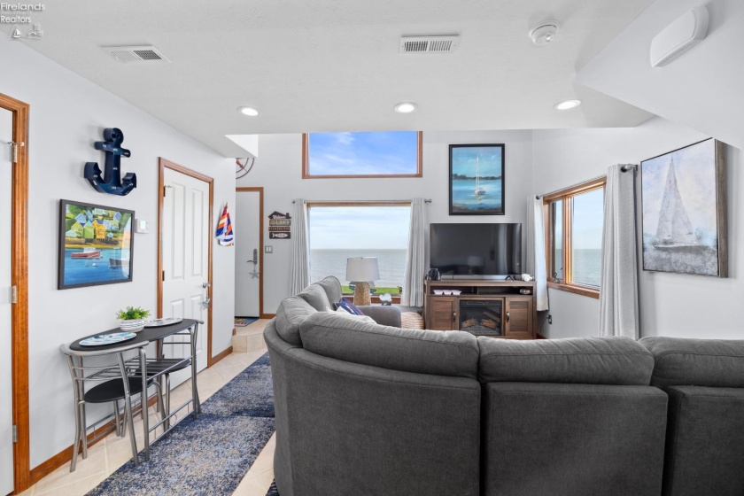 1371 Cleveland Road, Huron, 44839, 1 Bedroom Bedrooms, ,2 BathroomsBathrooms,Residential,For Sale,Cleveland,20261193