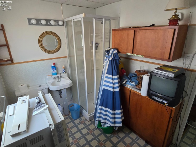 4 Curran Street, Sandusky, 44870, 1 Bedroom Bedrooms, ,1 BathroomBathrooms,Residential,For Sale,Curran,20261261