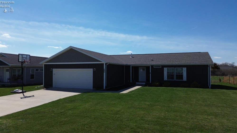 290 Ethan Drive, Fremont, 43420, 3 Bedrooms Bedrooms, ,2 BathroomsBathrooms,Residential,For Sale,Ethan,20261251