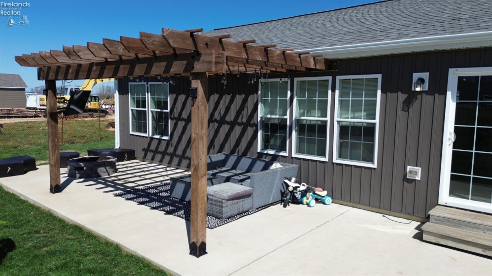 290 Ethan Drive, Fremont, 43420, 3 Bedrooms Bedrooms, ,2 BathroomsBathrooms,Residential,For Sale,Ethan,20261251