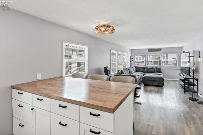 8696 Bayshore Road, Marblehead, 43440, 2 Bedrooms Bedrooms, ,1 BathroomBathrooms,Residential,For Sale,Bayshore,20261265