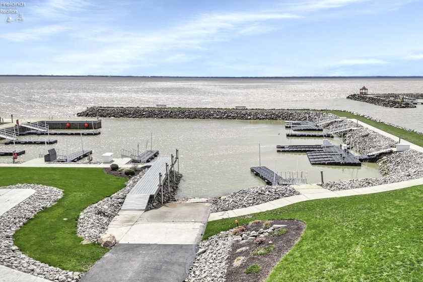 8696 Bayshore Road, Marblehead, 43440, 2 Bedrooms Bedrooms, ,1 BathroomBathrooms,Residential,For Sale,Bayshore,20261265