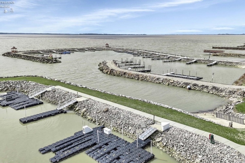 8696 Bayshore Road, Marblehead, 43440, 2 Bedrooms Bedrooms, ,1 BathroomBathrooms,Residential,For Sale,Bayshore,20261265