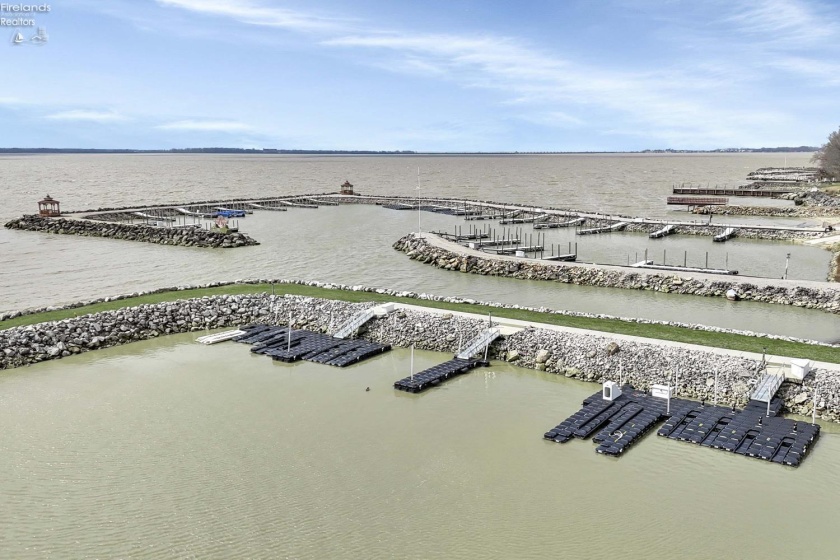 8696 Bayshore Road, Marblehead, 43440, 2 Bedrooms Bedrooms, ,1 BathroomBathrooms,Residential,For Sale,Bayshore,20261265