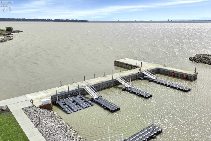 8696 Bayshore Road, Marblehead, 43440, 2 Bedrooms Bedrooms, ,1 BathroomBathrooms,Residential,For Sale,Bayshore,20261265